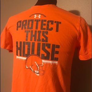 Under Armour Youth SS Shirt-Excellent.